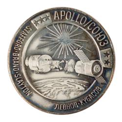 Lot #3574 Tom Stafford's Apollo-Soyuz Flown Robbins Medallion - Image 1