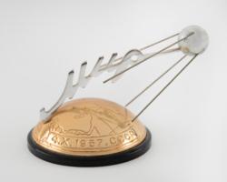 Lot #3647  Sputnik