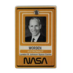Lot #3386 Al Worden's Lot of (6) Cards, Badges, and Passes - Image 1
