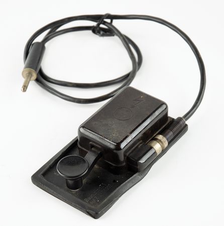 Lot #139 Enigma Machine: Fully functioning 1935 Enigma I cipher machine used by the German military in WWII - Image 13