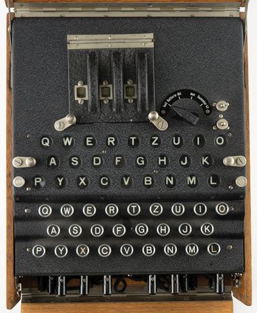 Lot #139 Enigma Machine: Fully functioning 1935 Enigma I cipher machine used by the German military in WWII - Image 5