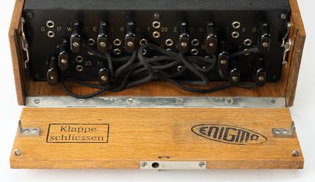 Lot #139 Enigma Machine: Fully functioning 1935 Enigma I cipher machine used by the German military in WWII - Image 6