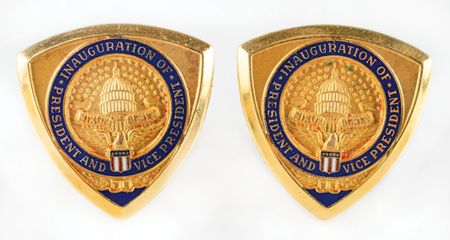 Lot #102 Richard Nixon: 1973 Inaugural Ball Cufflinks Cufflinks - Image 1