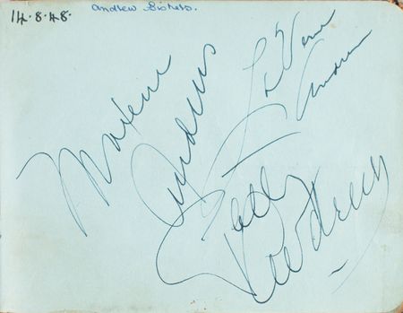 Lot #476 Hollywood and British Cinema: Over 500 classic Hollywood and British cinema legends, including Welles, Reagan, Flynn, and Taylor - Image 3