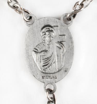 Lot #116 John and Jacqueline Kennedy Gifted Black and Sterling Silver Rosary - Image 4