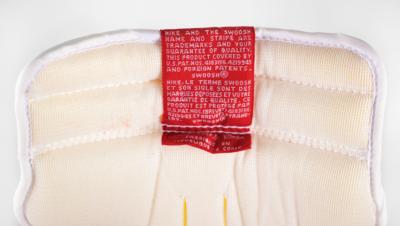 Lot #767 Michael Jordan: Air Jordan 1 'Player Sample' Sneakers Signed as a Rookie - Image 15