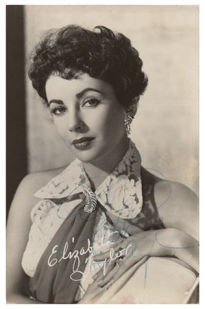 Lot #1030 Elizabeth Taylor Signed Photograph - Image 1