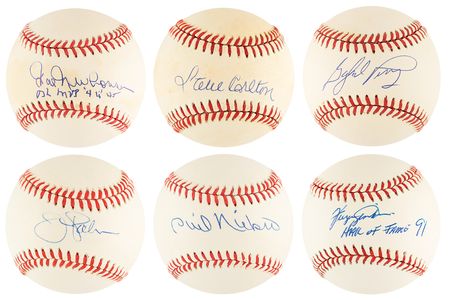 Lot #1051 Baseball Hall of Fame Pitchers (6)