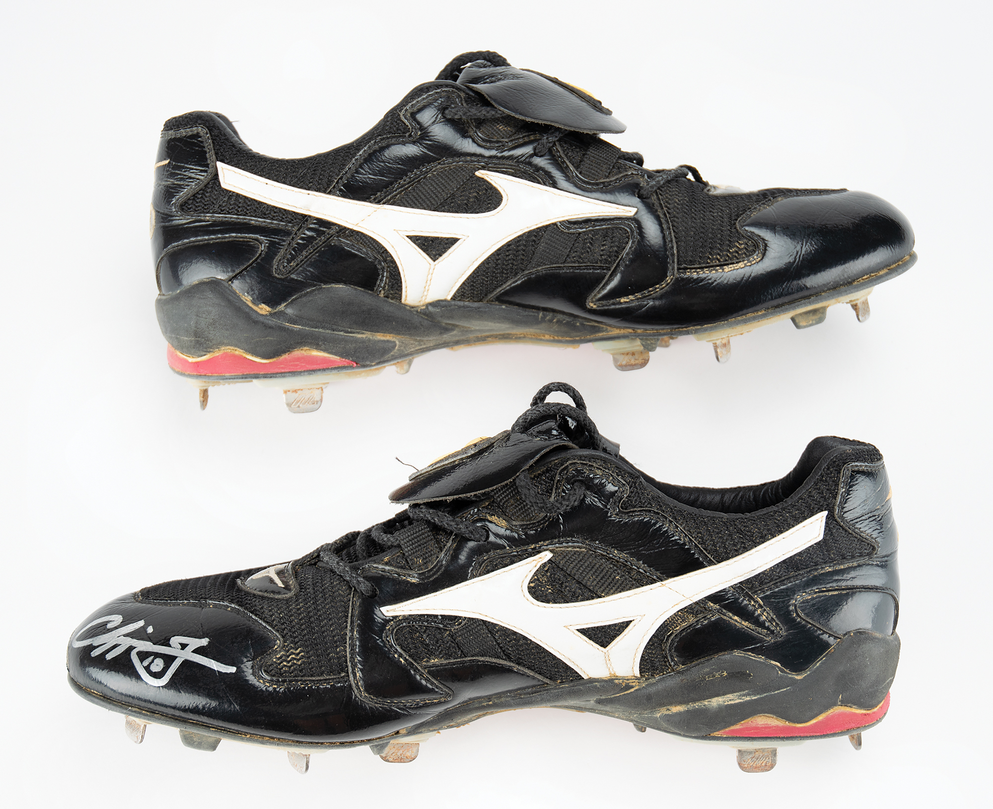 Chipper Jones Game-Worn 200th HR Cleats | RR Auction