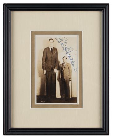 Lot #851 Robert Wadlow Signed Photograph - Image 2