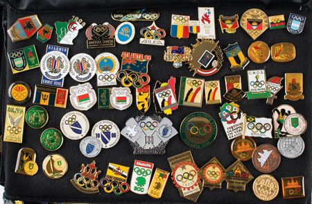 Lot #1036 Atlanta 1996 Summer Olympics Collection of Nearly (600) NOC Pins Pin Collection - Image 10