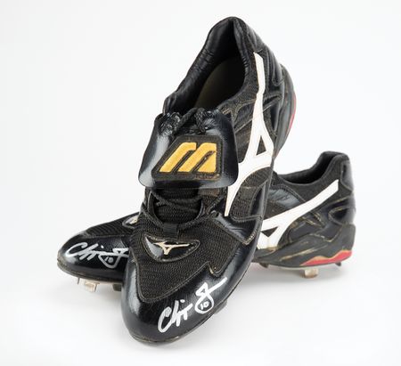 Lot #1050 Chipper Jones Game-Worn 200th HR Cleats: Chipper-worn on the day of his 200th career home run - Image 2