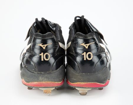 Lot #1050 Chipper Jones Game-Worn 200th HR Cleats: Chipper-worn on the day of his 200th career home run - Image 6