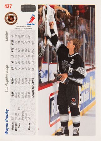 Lot #883 Wayne Gretzky Signed Trading Card - Image 2