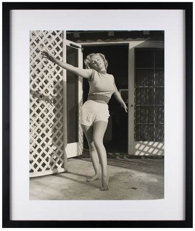 Lot #779 Marilyn Monroe Photograph by Andre de Dienes - Image 1