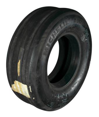 Lot #8037 Space Shuttle Discovery STS-105 Flown Tire - Image 2