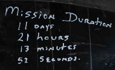 Lot #8037 Space Shuttle Discovery STS-105 Flown Tire - Image 7