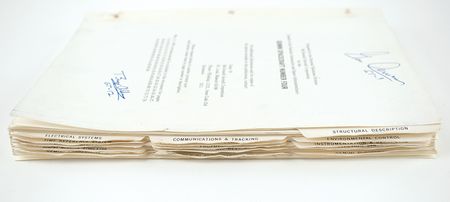 Lot #3070 Gemini Astronauts (5) Signed Press Reference Book - Image 3