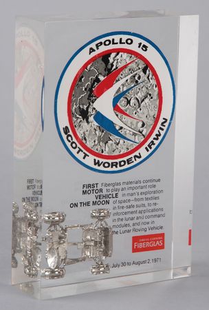 Lot #3385 Apollo 15: Lunar Rover Fiberglas Display and Replica License Plate - Image 2