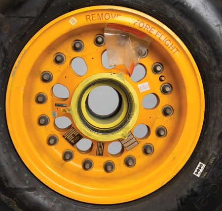 Lot #3567 Space Shuttle Main Wheel and Tire Assembly - Image 5