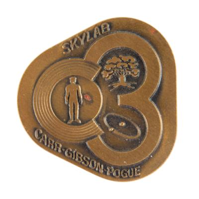 Lot #3513 Ed Gibson's Skylab 4 Unflown Bronze Robbins Medal - Image 1