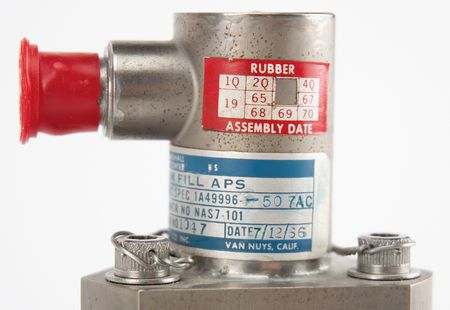 Lot #3109 Apollo Saturn V: Auxiliary Propulsion System (APS) Helium Fill Module - Image 6