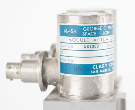 Lot #3121 Apollo Saturn V: Third Stage Actuation Control Module - Image 3