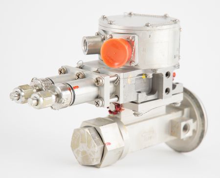 Lot #3115 Apollo Saturn V: Third Stage Pneumatic Propellant Control Valve - Image 5