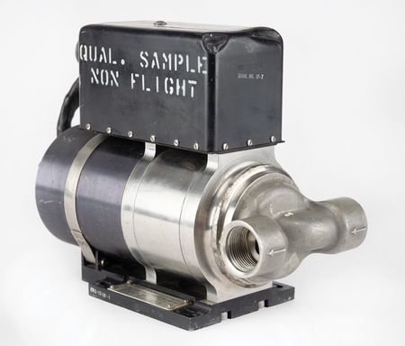 Lot #3110 Apollo Saturn V: Instrument Unit (IU) Coolant Pump - Image 2