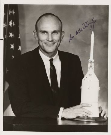 Lot #3428 Ken Mattingly Signed Photograph - Image 1