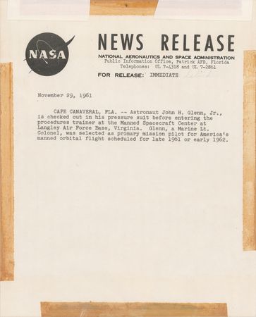 Lot #3042 John Glenn Signed Photograph - Image 2