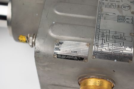 Lot #3105 Apollo CSM Main SPS Engine Gimbal Actuator - Image 4