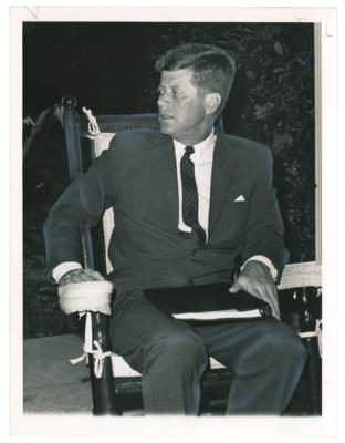 Lot #61 John F. Kennedy Archive of (377) Wire Photos: Remarkable collection of 370+ original wirephotos from Kennedy's campaign, presidency, and funeral - Image 11