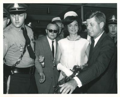 Lot #58 John F. Kennedy (37) Original Photographs - Image 10