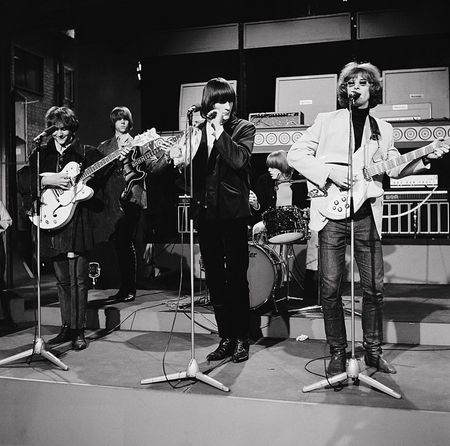 Lot #4115 The Who (7 total) Signatures with The Byrds from Ready Steady Go! - Image 16