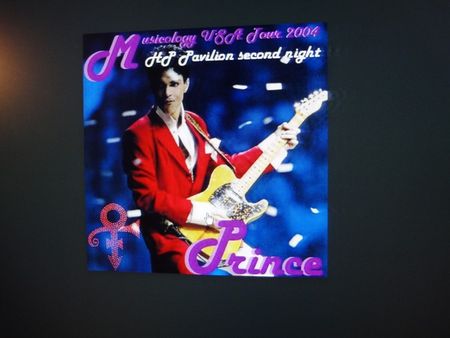 Lot #4613 Prince Stage-Worn Musicology Live 2004ever Tour Suit - Image 15