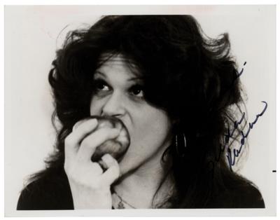 Lot #5565 Gilda Radner Signed Photograph - Image 1