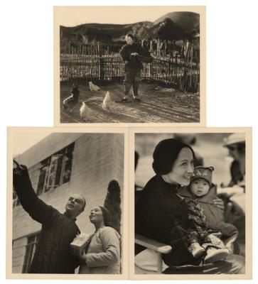 Lot #5116 Luise Rainer Archive with Unpublished Autobiography (70 pages), Handwritten Letter, and (19) Photographs - Image 8