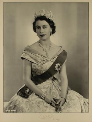 Lot #167 Queen Elizabeth and Prince Philip Oversized Signed Photographs - Image 3