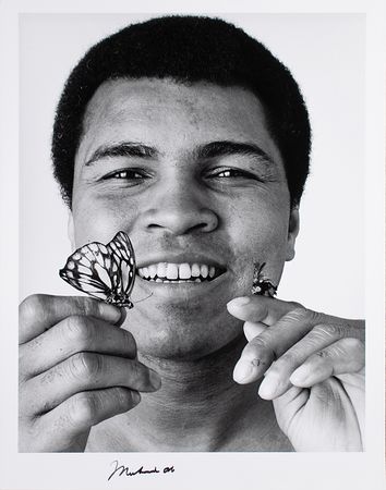 Lot #785 Muhammad Ali Signed Oversized Photograph by John Stewart - Image 1