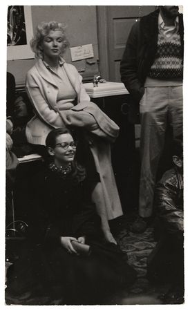 Lot #722 Marilyn Monroe Original Photograph by Roy Schatt - Image 1