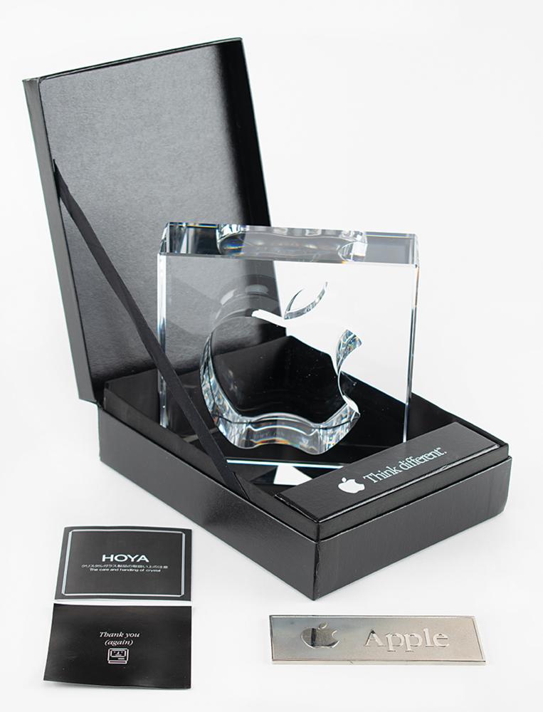 Apple 20th Anniversary Award | RR Auction