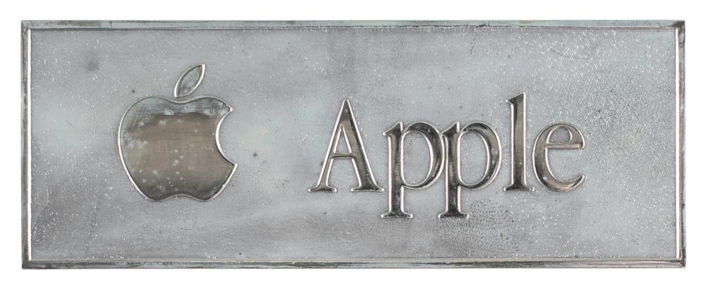 【非売品】Apple champions Award 2022 記念品 LCG Auctions