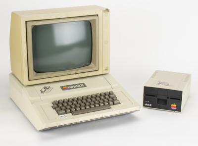 Lot #8046 Apple: Steve Wozniak and Ronald Wayne (2) Signed Items - Image 1