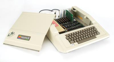 Lot #8046 Apple: Steve Wozniak and Ronald Wayne (2) Signed Items - Image 8