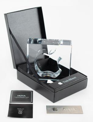 Lot #8056 Apple 20th Anniversary Award