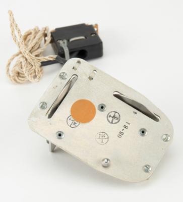 Lot #8001 Douglas Engelbart: 'Skeleton' Early Mouse with X-Y Axis - Image 7