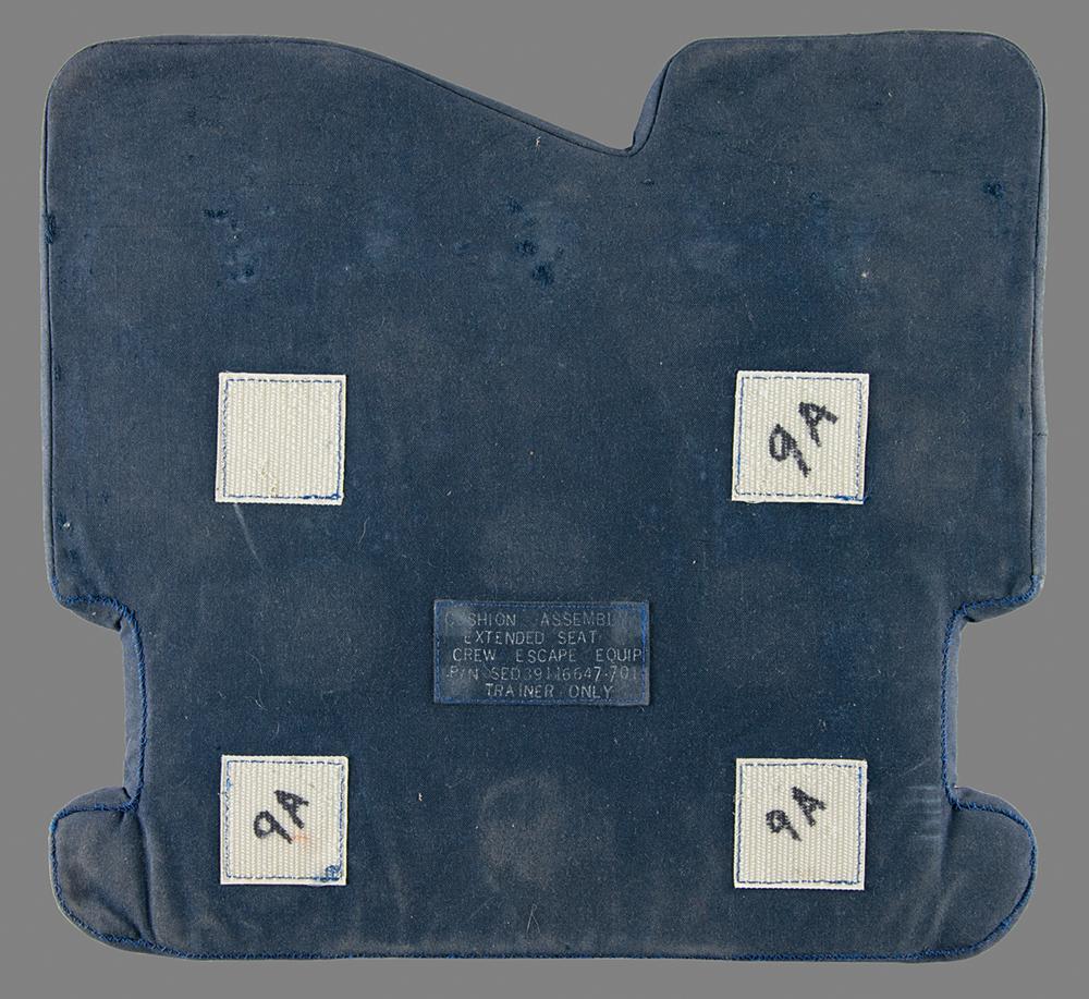 Space Shuttle Training-Used Flight Seat | RR Auction, image size:1000x917