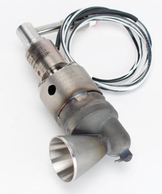Lot #9657 Rocket Research Company Hydrazine Thruster - Image 1