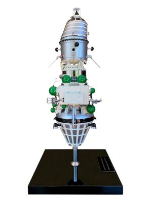 Lot #9640 Luna 10 Soviet Robotic Spacecraft Model - Image 4